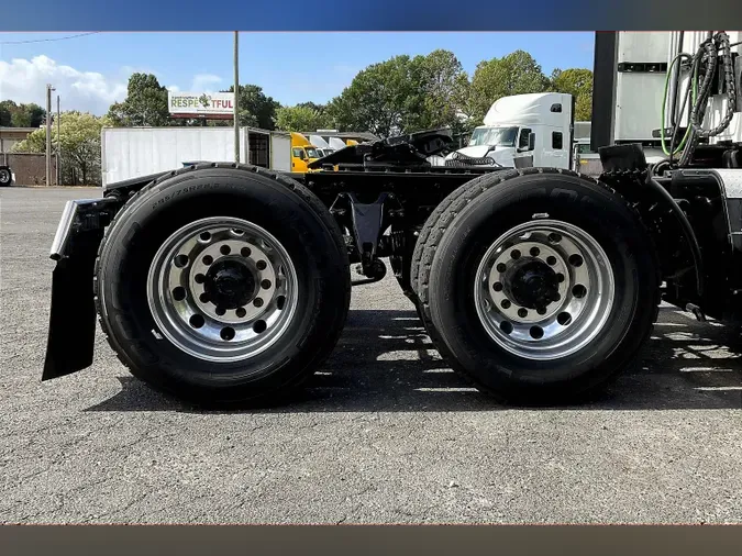 2021 INT LT625 6x4c121b46a88c05bfcac3aaf8011e3e9a1