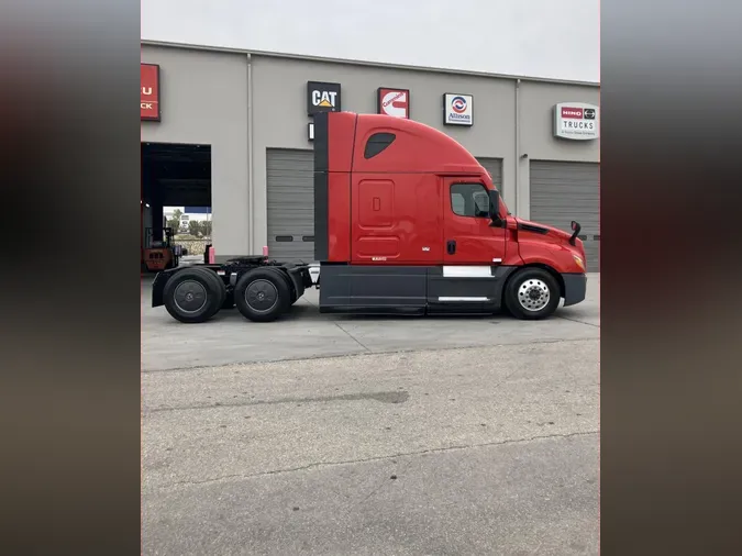 2021 Freightliner Cascadia