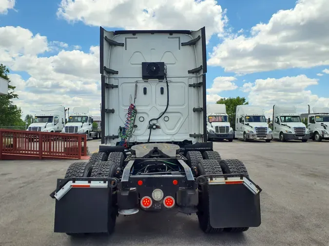 2018 FREIGHTLINER/MERCEDES CASCADIA 125