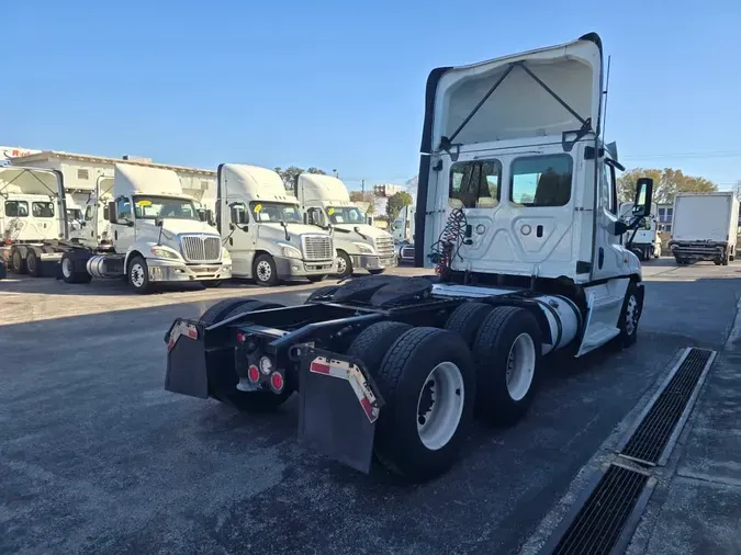2019 FREIGHTLINER/MERCEDES CASCADIA 125c12887df64912819f16607939b909533