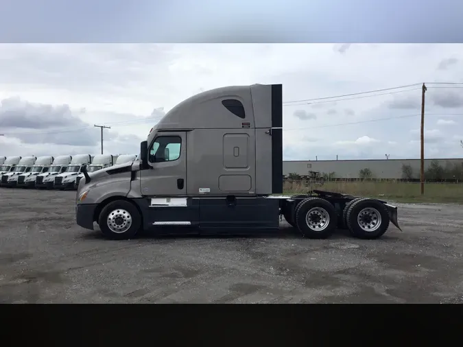 2024 Freightliner Cascadia 126