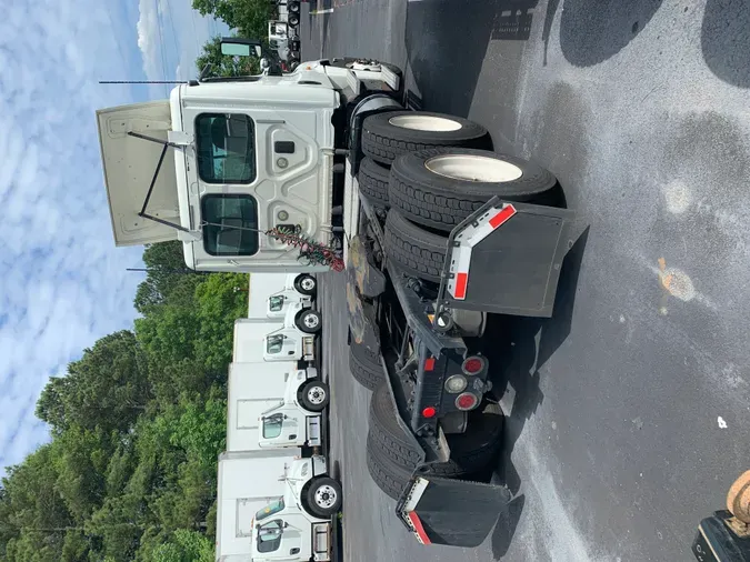 2016 FREIGHTLINER/MERCEDES CASCADIA 125