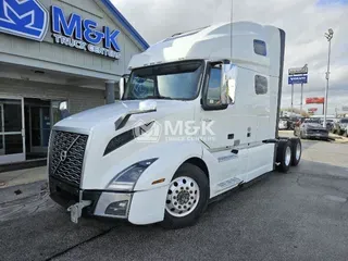 2020 VOLVO VNL64T760