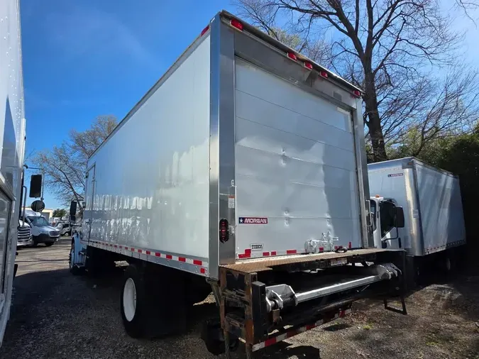 2017 FREIGHTLINER/MERCEDES M2 106