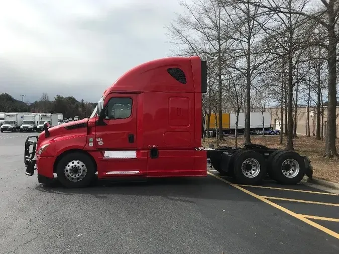 2019 Freightliner T12664ST