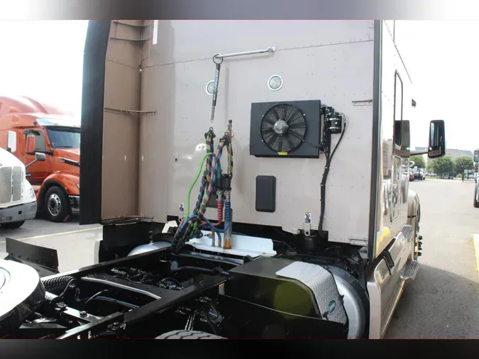 2023 Peterbilt 579