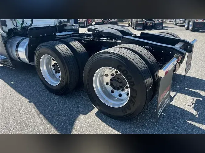 2018 FREIGHTLINER CA12562DCc1319e7094efea626eb864330a5a79b5