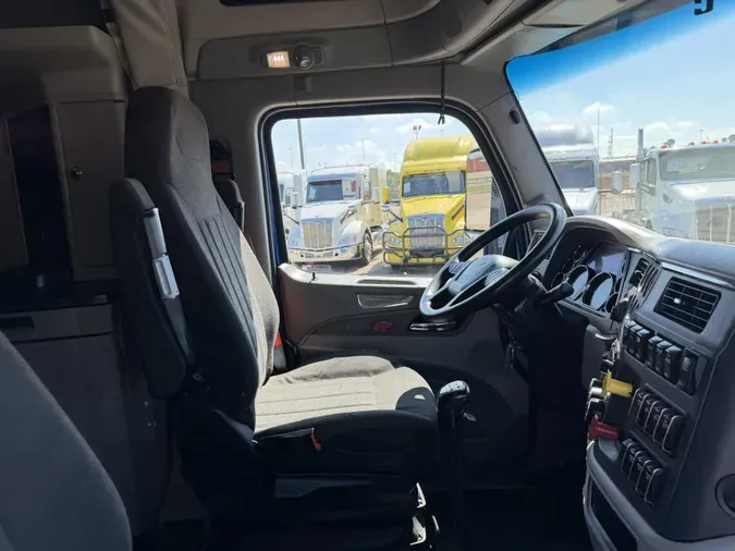 2020 Peterbilt 567