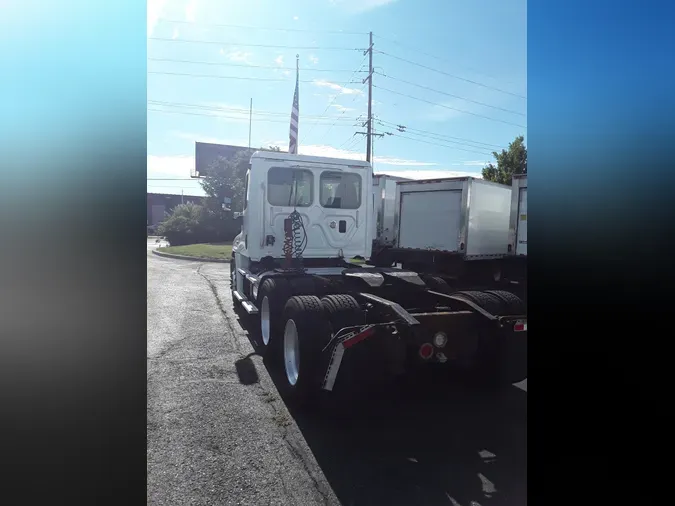 2016 FREIGHTLINER/MERCEDES CASCADIA 125