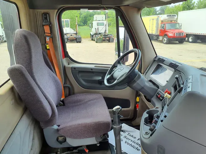 2013 FREIGHTLINER/MERCEDES CASCADIA 125