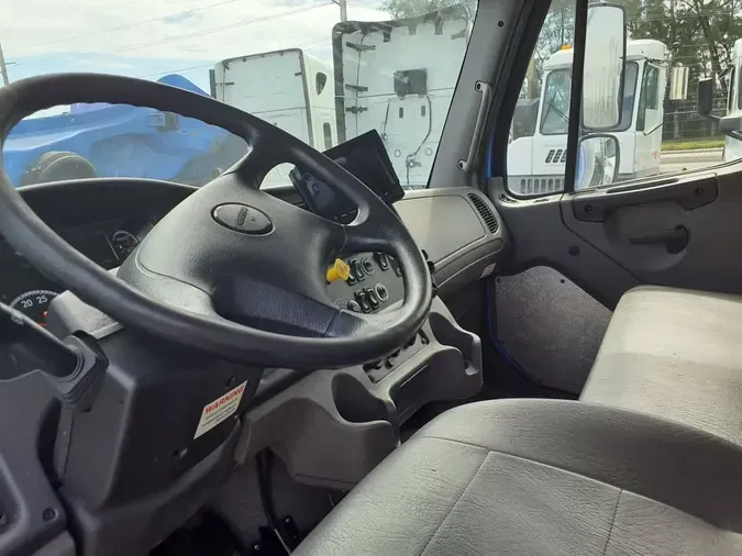 2020 FREIGHTLINER/MERCEDES M2 106