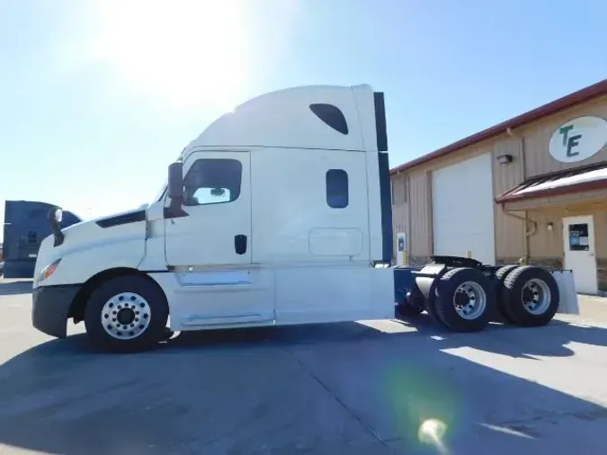 2020 Freightliner Cascadia