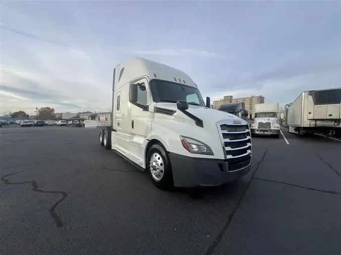 2020 FREIGHTLINER CA126c139743abc3784ece078fe1433b55c0a