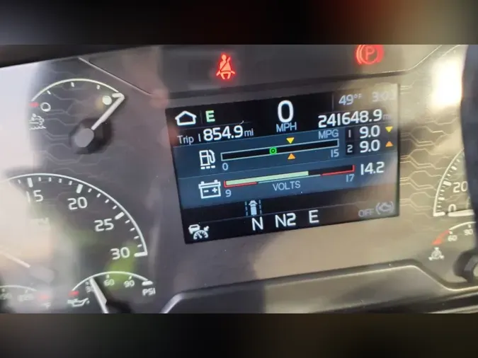 2020 VOLVO VNL64T-300