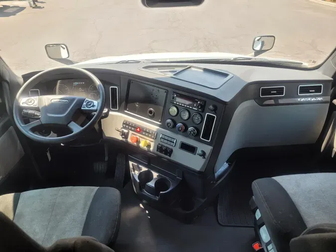 2023 Freightliner Cascadia