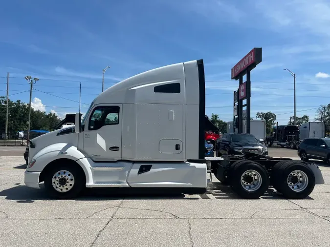 2022 Kenworth T680