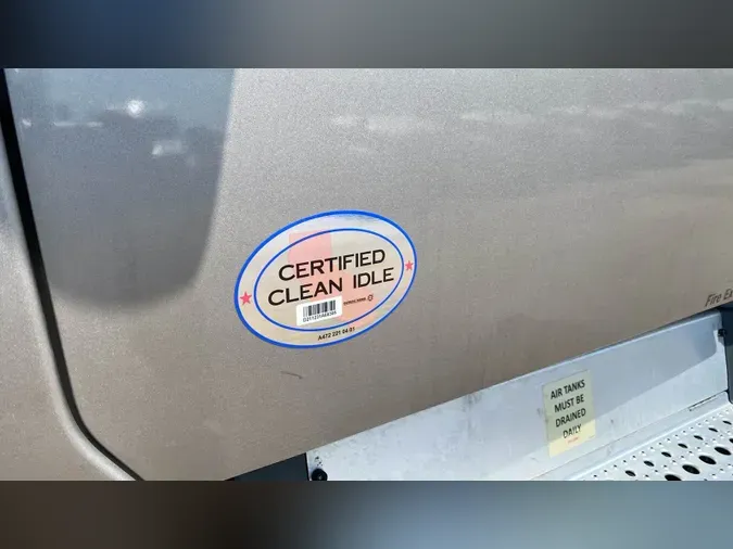 2024 Freightliner Cascadia 126c13f3772fd385a0f99508e0c7e742ed1