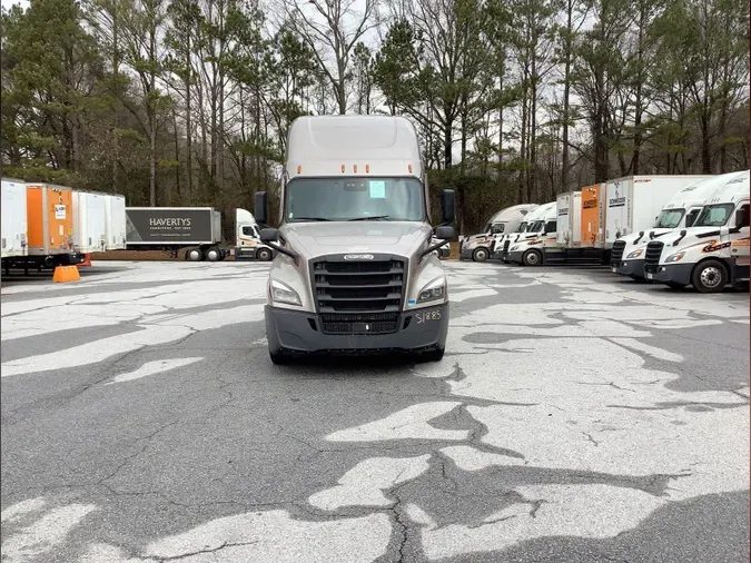 2021 Freightliner Cascadia