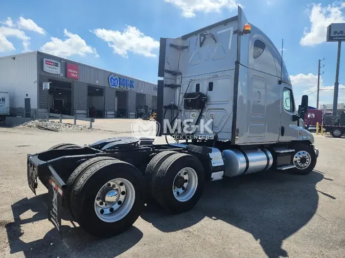 2013 FREIGHTLINER Cascadia 125