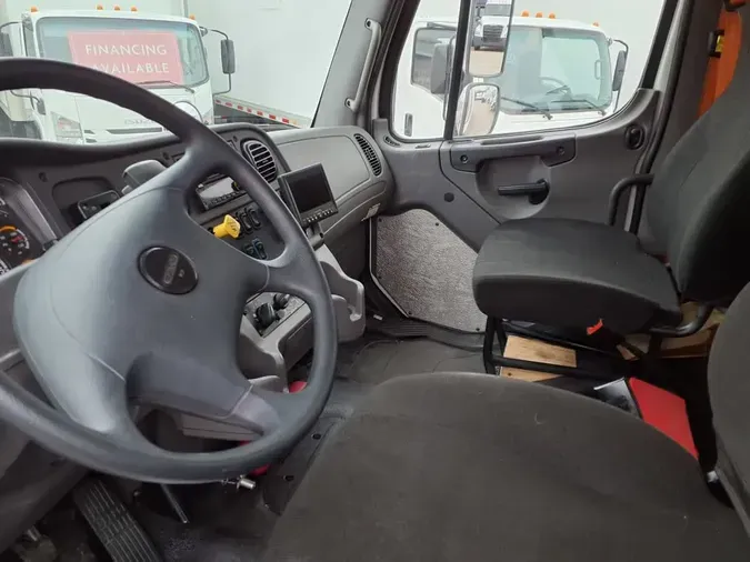 2018 FREIGHTLINER/MERCEDES M2 106