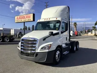 2020 FREIGHTLINER CA126