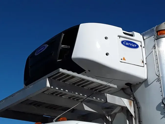 2015 FREIGHTLINER/MERCEDES M2 106