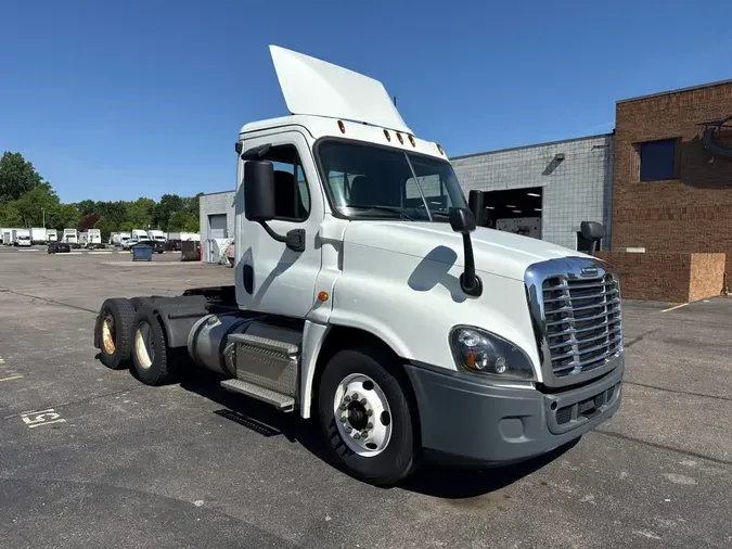 2019 FREIGHTLINER/MERCEDES CASCADIA 125c14d87190910a2d24eb82a629aa6f20b