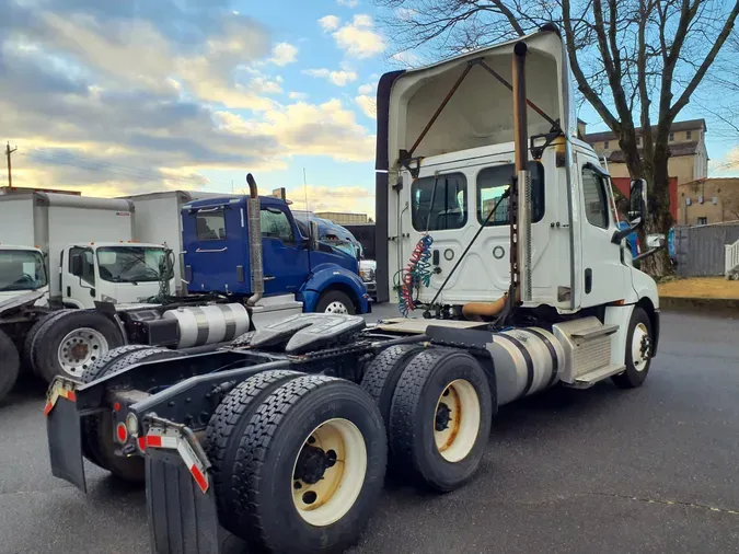 2021 FREIGHTLINER/MERCEDES NEW CASCADIA PX12664