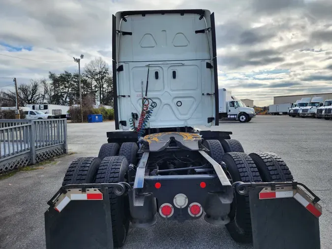 2020 FREIGHTLINER/MERCEDES CASCADIA 125