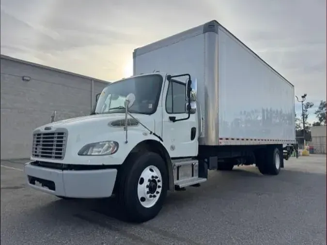 2019 Freightliner Business Class M2 106