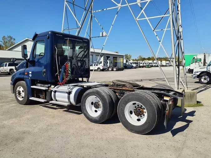 2018 FREIGHTLINER/MERCEDES CASCADIA 125
