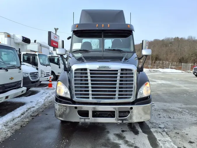 2019 FREIGHTLINER/MERCEDES CASCADIA 125