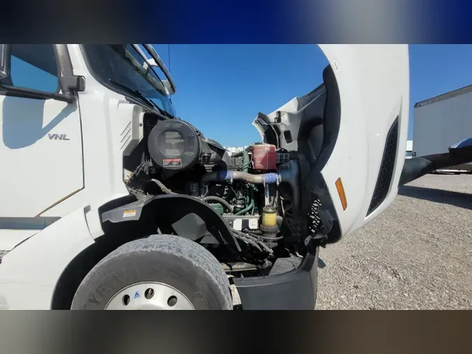 2019 Volvo VNL300
