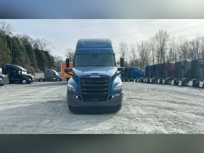 2022 Freightliner Cascadia 126