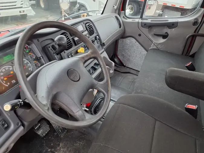 2020 FREIGHTLINER/MERCEDES M2 106