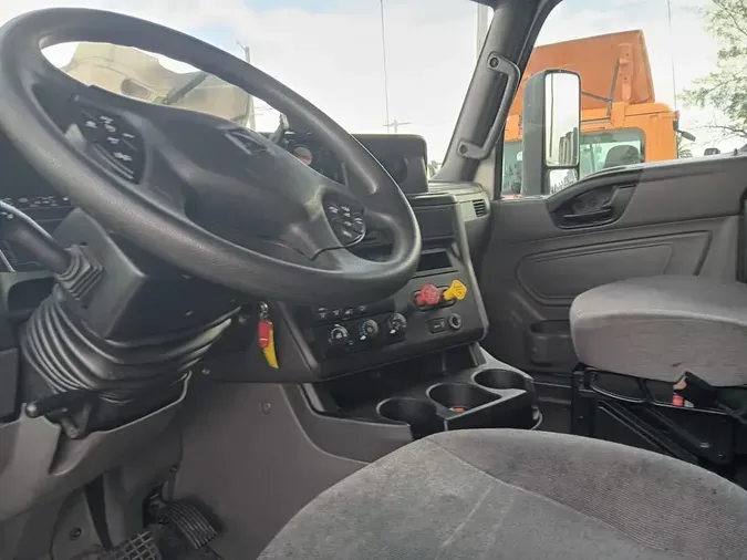2020 NAVISTAR INTERNATIONAL LT625 SLPR CAB