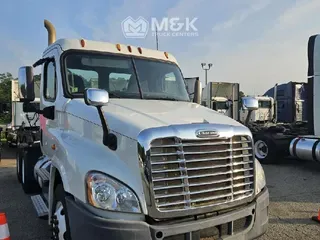 2015 FREIGHTLINER CASCADIA