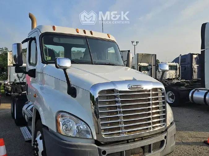 2015 FREIGHTLINER CASCADIAc15eb2f36c0317a4765272da071c583c