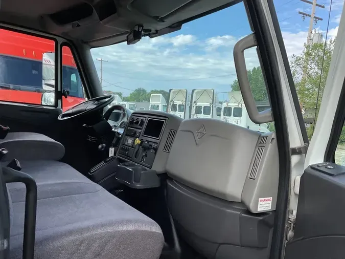 2018 NAVISTAR INTERNATIONAL 4300