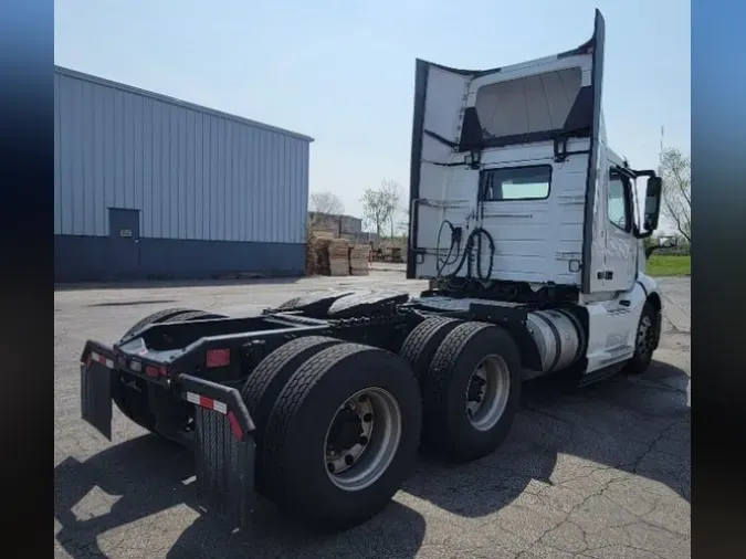 2020 VOLVO VNL64T300c16584ad9c6e3bdd65565c084d47362d