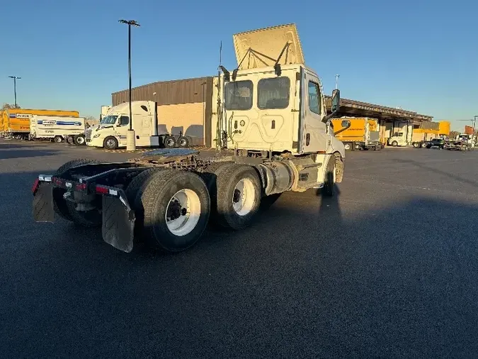 2020 Freightliner T12664ST