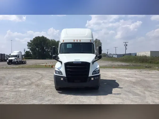 2022 Freightliner Cascadia 126