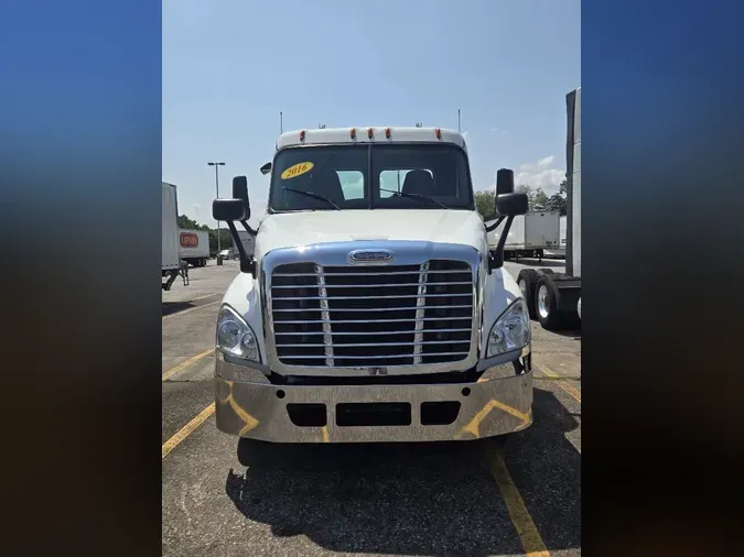 2016 FREIGHTLINER/MERCEDES CASCADIA 125