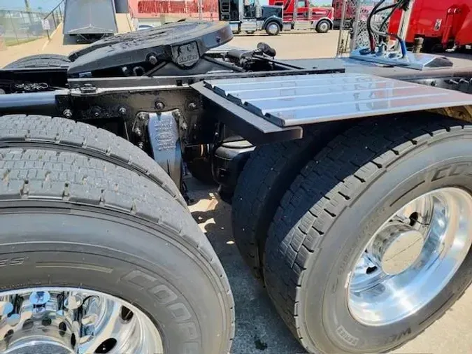 2022 Peterbilt 389