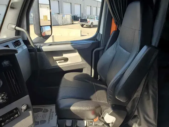 2022 FREIGHTLINER Cascadia 126