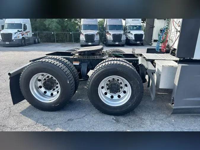 2023 Freightliner Cascadia 126c177f79904a429ce76a4b1e2cbfa406d