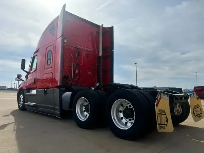 2021 Freightliner Cascadia 126c17bc94c9d43a451e48f573582fd28e5