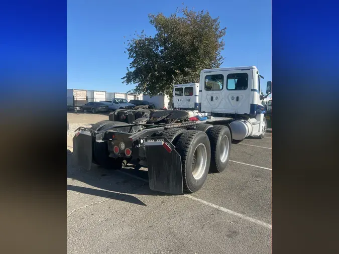 2018 FREIGHTLINER/MERCEDES CASCADIA 125