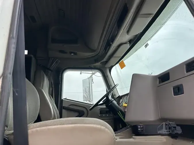 2005 INTERNATIONAL 9200