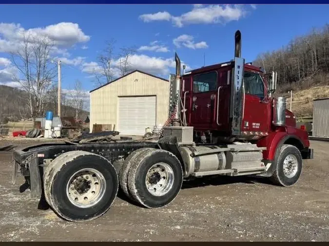 2022 WESTERN STAR 4900